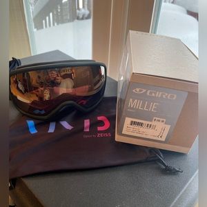 Brand new woman’s GIRO ski/snowboard goggles